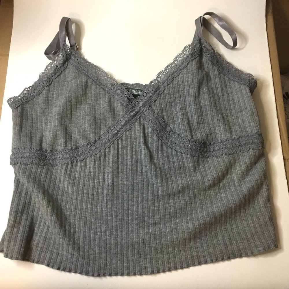 WILD FABLE Heather Gray Lace Trim Tiny Tank Ribbed Texture    NWOT! - Picture 2 of 8